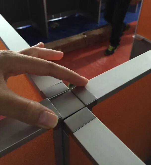 Office Cubicle Office Workstation with Wire Management